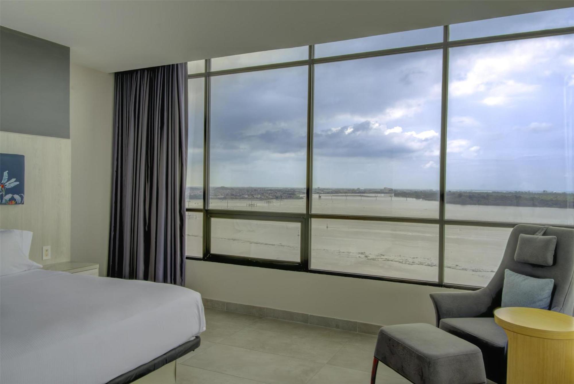 River Garden Hotel + Suites Guayaquil Exterior foto